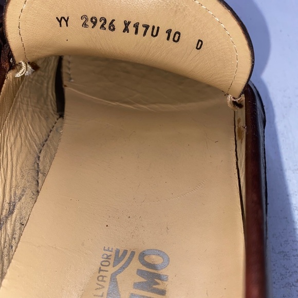 Salvatore Ferragamo men’s Brown Leather Loafers with Elegant Metal size 10 - Picture 6 of 8